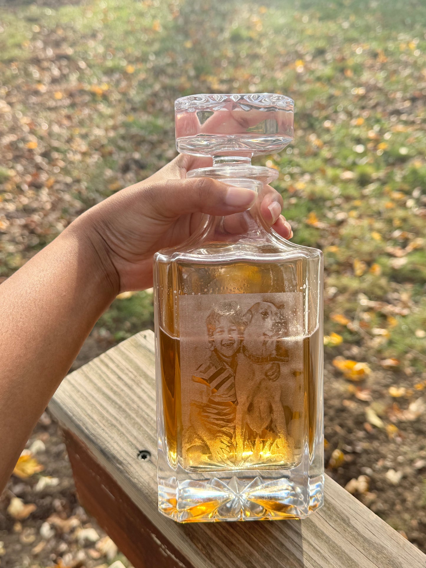 Custom 750ml Whiskey Decanter - Personalized Glass Decanter with Family Portrait - Perfect Holiday Gift